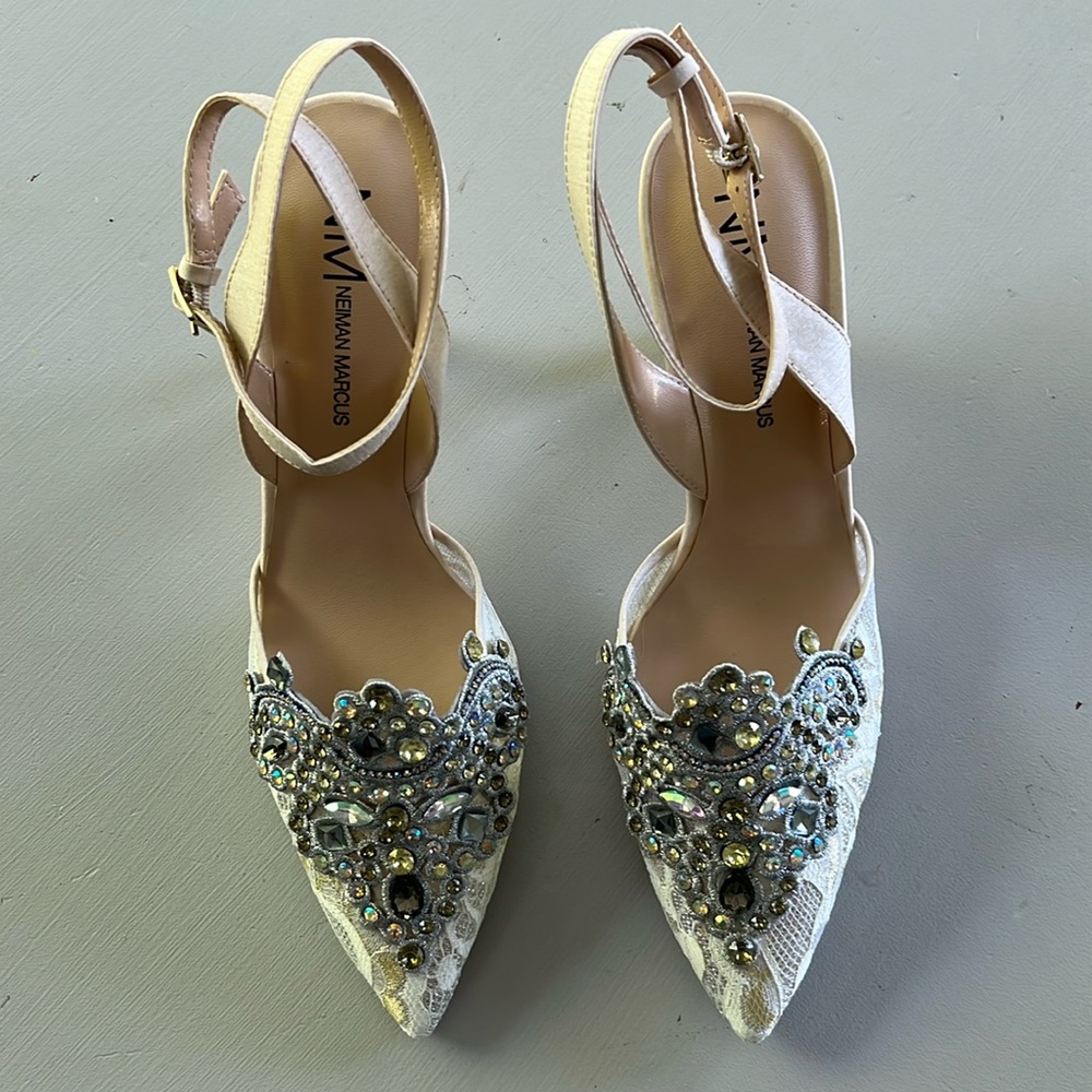 Neiman Marcus ivory floral mesh strappy heel